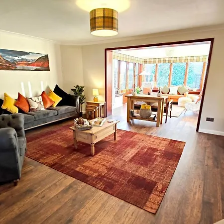 Yewtree House Holiday home *