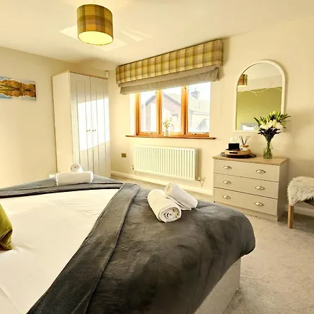 Holiday home Yewtree House
